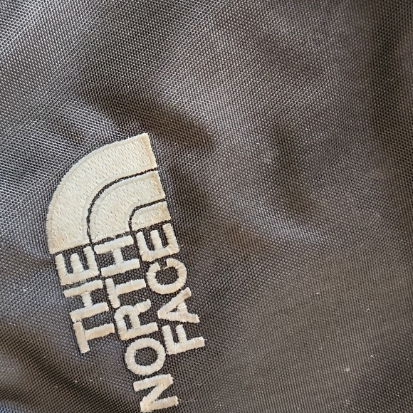 The North Face black womans belt bag - Picture 10 of 10